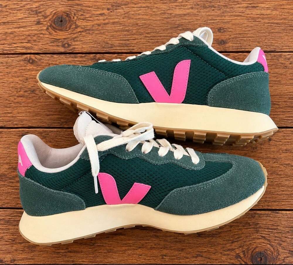 Veja Rio Branco II Size US 8 Dark Green Pink Suede